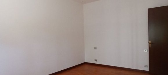 Apartamento de 4 dormitorios en Reggio Emilia, Italy No. 310947 11