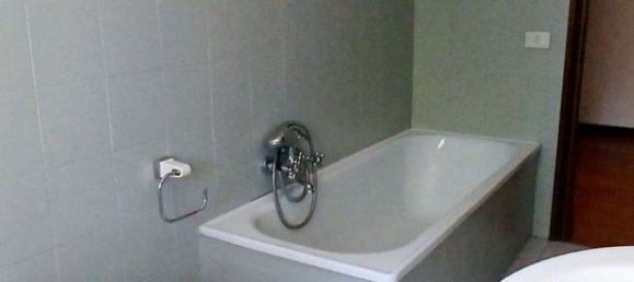 Apartamento de 4 dormitorios en Reggio Emilia, Italy No. 310947 18
