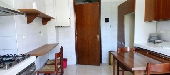 Apartamento de 4 dormitorios en Reggio Emilia, Italy No. 310947 3