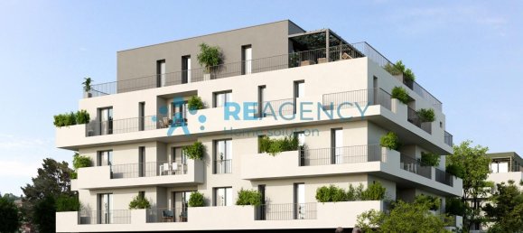 3 rooms Apartment in Creazzo, Italy No. 17999 6