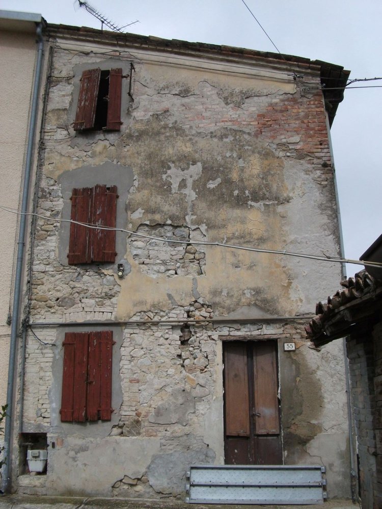 3 rooms House in Felino, Italy No. 131811