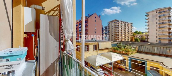 4 bedrooms Apartment in Turin, Italy No. 379358 13