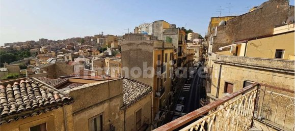 Apartamento de 3 dormitorios en Enna, Italy No. 355356 15