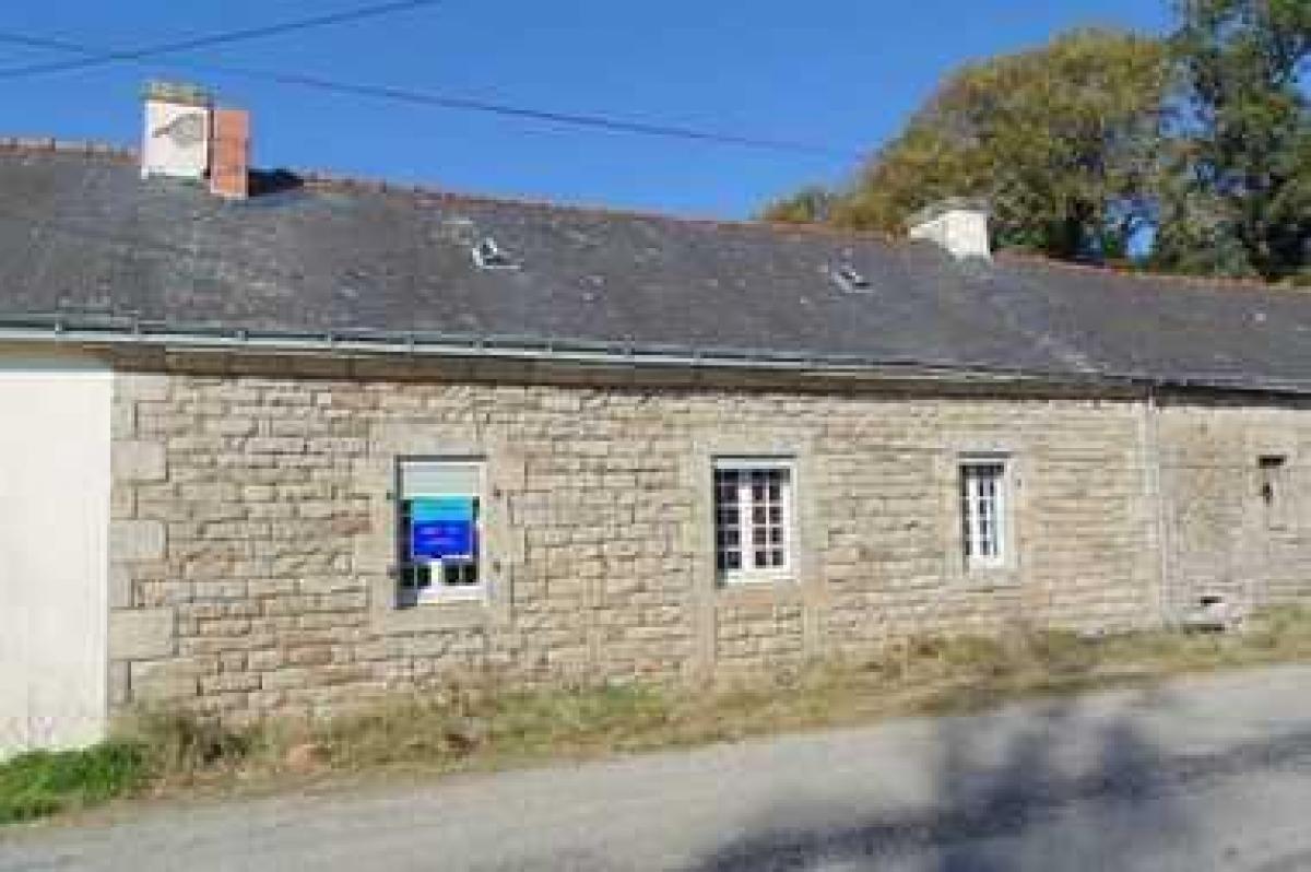 Studio in Guiscriff, France No. 5100