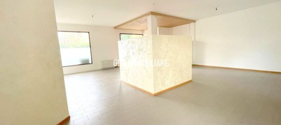 120m² Commercial property in Cornuda, Italy No. 346024 10