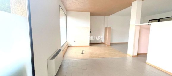 120m² Commercial property in Cornuda, Italy No. 346024 8