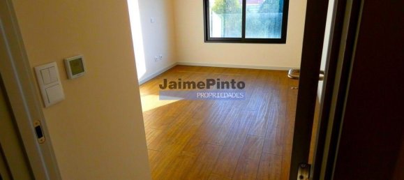 Квартира с 3 спальнями в Порту, Португалия № 122786 5