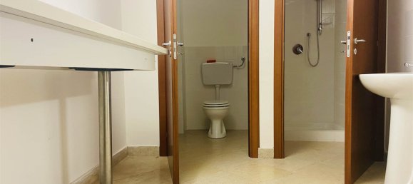 8-salle Propriété commerciale à Palermo, Italy No. 44229 40