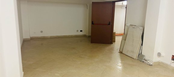8-salle Propriété commerciale à Palermo, Italy No. 44229 37