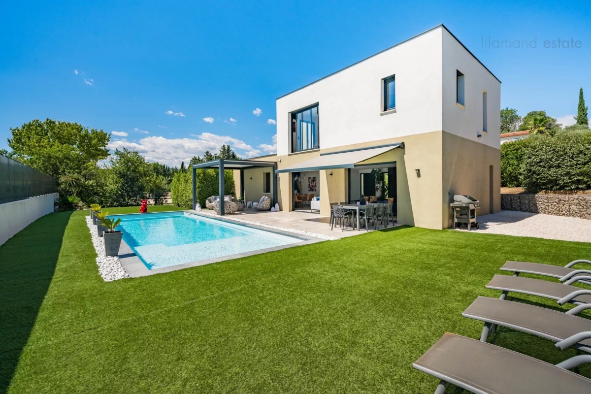 Casa de 4 divisões em Grasse, France N.º 295929