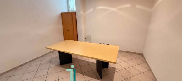 3 rooms Commercial property in Latina, Italy No. 144436 6