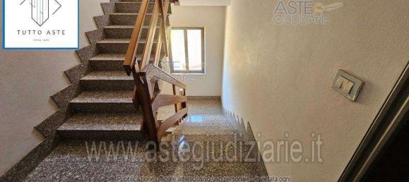 8 rooms Apartment in Rome, Italy No. 222799 16