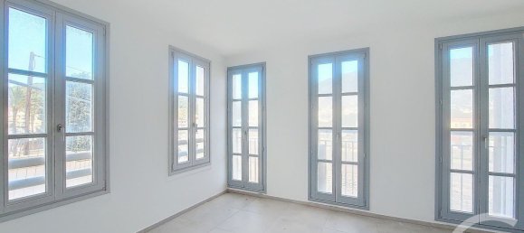 Apartamento de 3 dormitorios en Bonifacio, France No. 94794 5