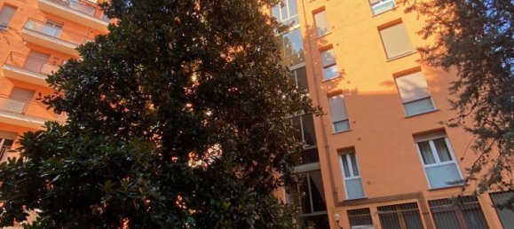 2-salle Appartement à Monza, Italy No. 55347 5