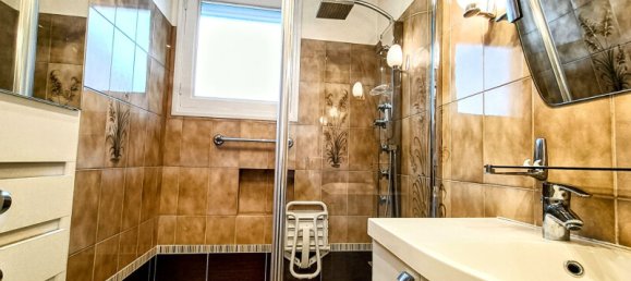 Casa de 4 dormitorios en Mainvilliers, France No. 218218 8