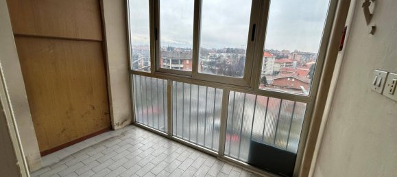 1 bedroom Apartment in Grugliasco, Italy No. 53866 3