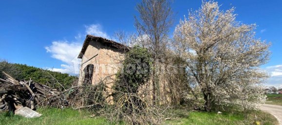 3 Schlafzimmer Haus in Modena, Italy, Nr. 79918 21