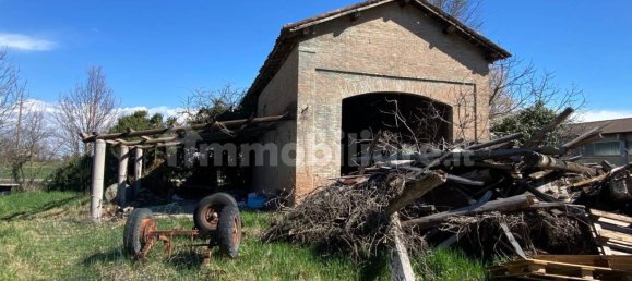 3 Schlafzimmer Haus in Modena, Italy, Nr. 79918 26