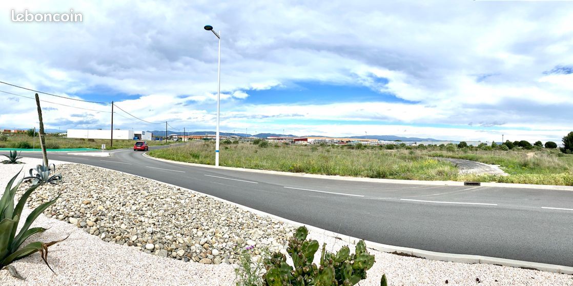 Terrain à Claira, France 6272m² No. 122660