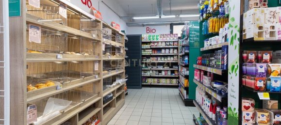 219m² Commercial property in Corroios, Portugal No. 242466 14