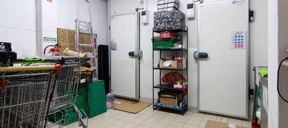 219m² Commercial property in Corroios, Portugal No. 242466 17