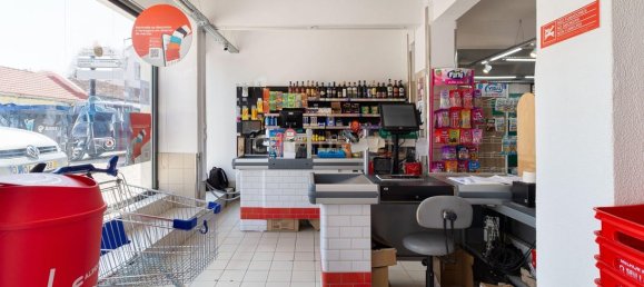 219m² Commercial property in Corroios, Portugal No. 242466 2