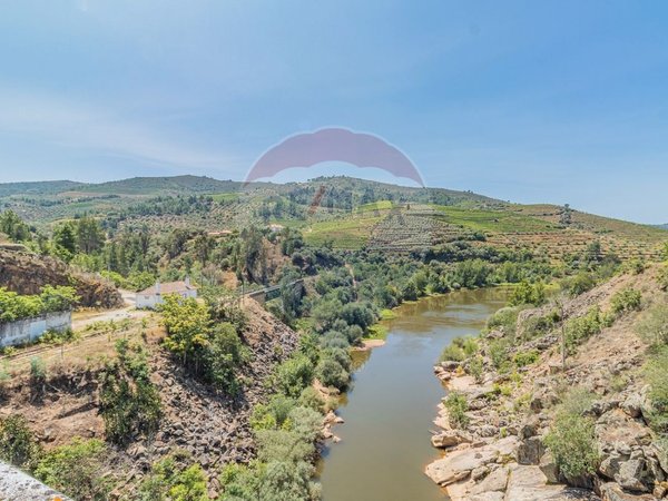 2 Schlafzimmer Haus in Freixiel, Portugal, Nr. 185921