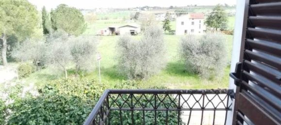 Дом с 7 комнатами в Кортона, Италия № 155013 4