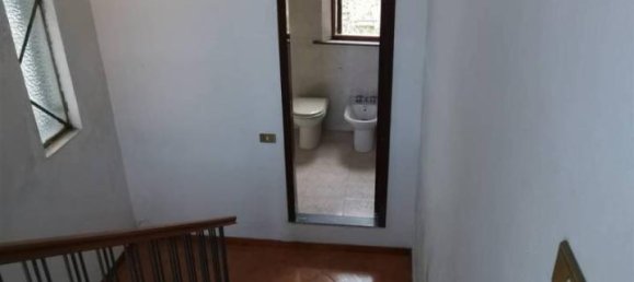 Дом с 7 комнатами в Кортона, Италия № 155013 28