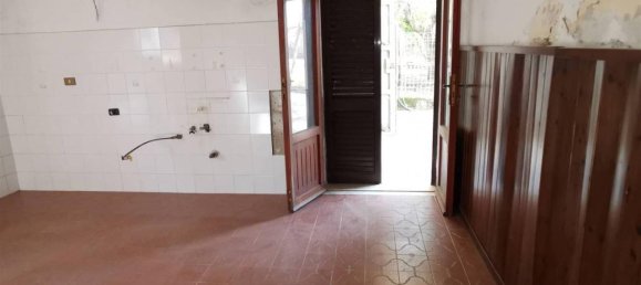 Дом с 7 комнатами в Кортона, Италия № 155013 13