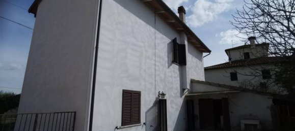 Дом с 7 комнатами в Кортона, Италия № 155013 7