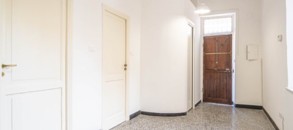 2 chambres Appartement à Genoa, Italy No. 263162 6