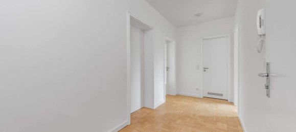 2 rooms Apartment in Hamburg-Nord, Germany No. 365231 4