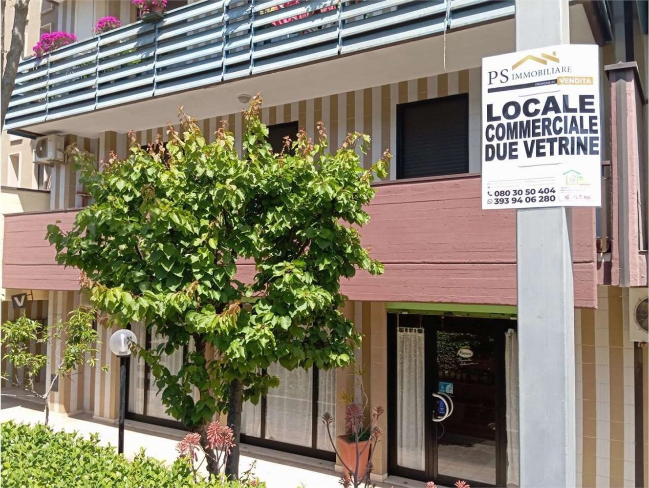 65m² Commercial property in Acquaviva delle Fonti, Italy No. 358079