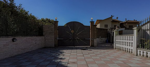 5 Schlafzimmer Villa in Gallese, Italy, Nr. 331847 7