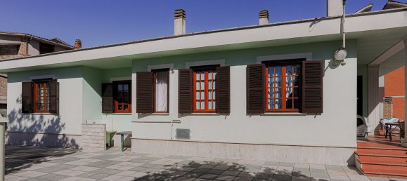 5 Schlafzimmer Villa in Gallese, Italy, Nr. 331847 46