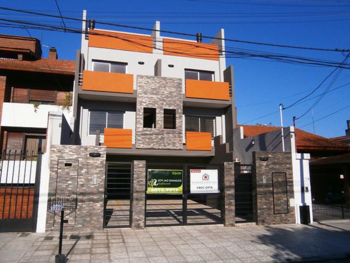 2 bedrooms House in Vicente Lopez, Argentina No. 11736
