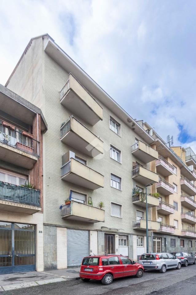 2 rooms Apartment in Turin, Italy No. 11635