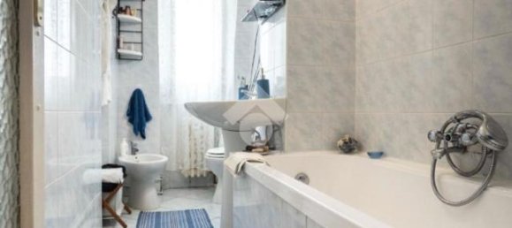 2 rooms Apartment in Turin, Italy No. 11635 13