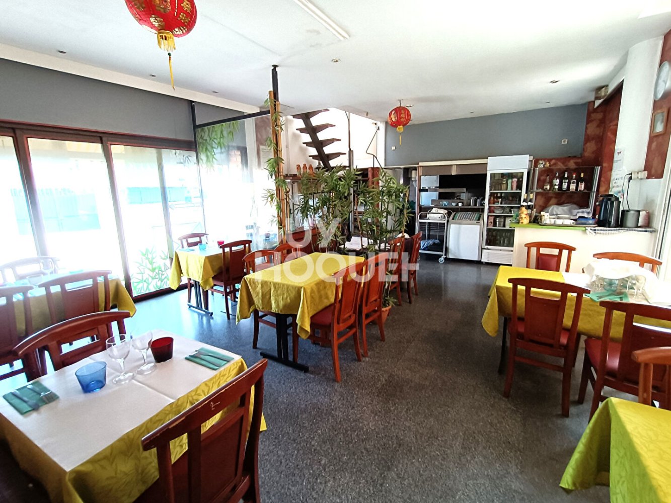 63m² Commercial property in Neyron, France No. 191777