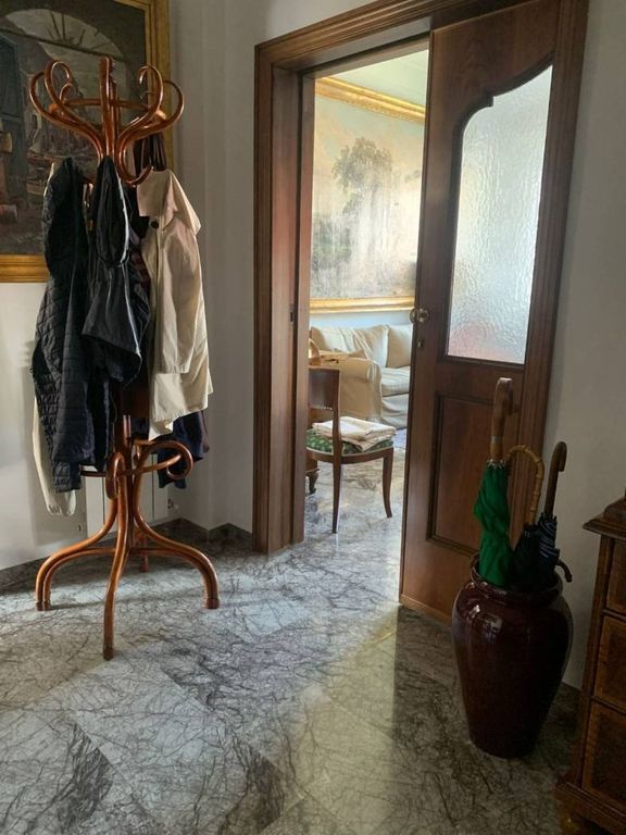 5 bedrooms Apartment in Naples, Italy No. 332180