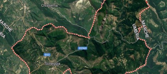 Дом с 7 комнатами в Скеджа э Пашелупо, Италия № 47279 12