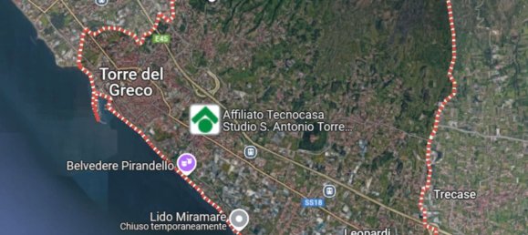 4 rooms Apartment in Torre del Greco, Italy No. 14167 8