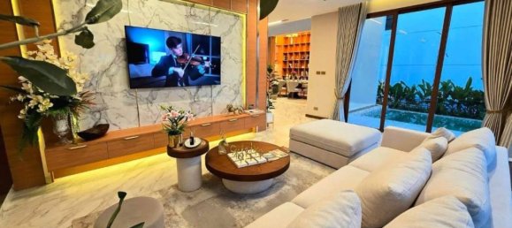 Casa de 5 dormitorios en Bang Lamung, Thailand No. 21540 2