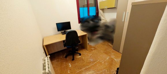 Apartamento de 4 dormitorios en Alicante, Spain No. 28875 10