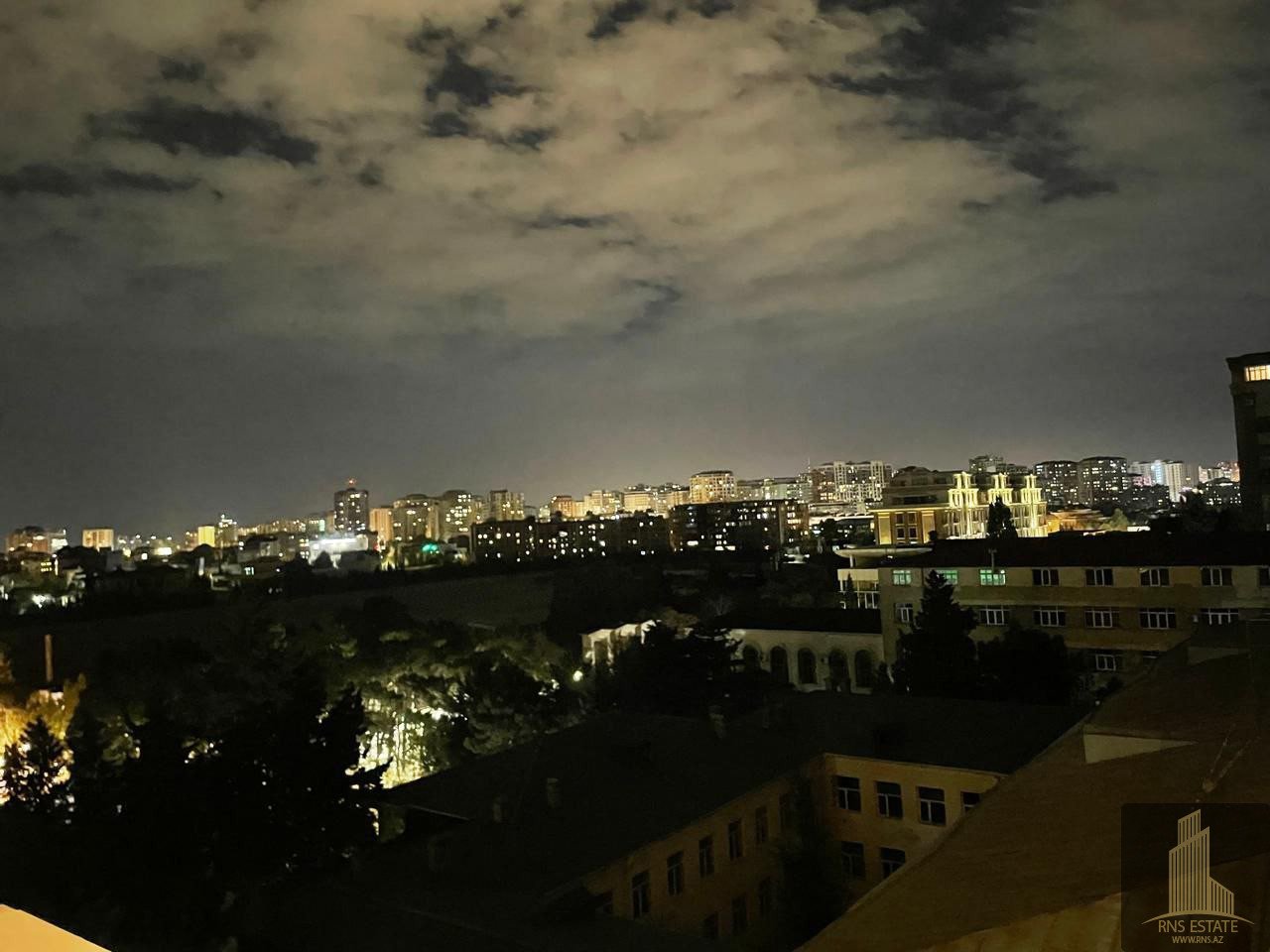 3 bedrooms Apartment in Baku, Azerbaijan No. 1648