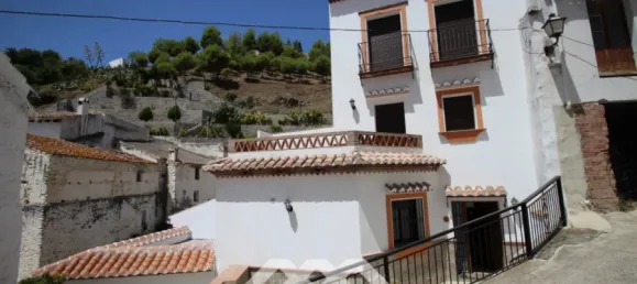 3 bedrooms House in Salares, Spain No. 59460 2