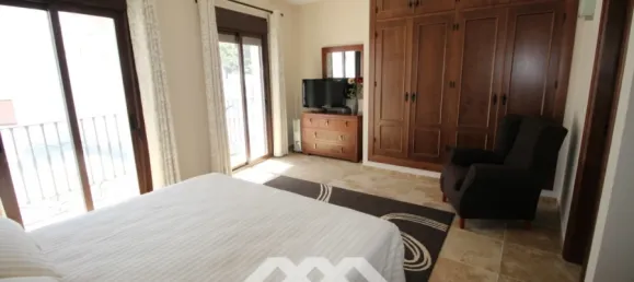 3 bedrooms House in Salares, Spain No. 59460 18