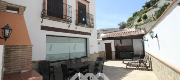 3 bedrooms House in Salares, Spain No. 59460 3