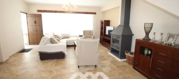 3 bedrooms House in Salares, Spain No. 59460 7